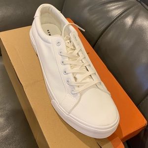 ellroy canvas sneaker